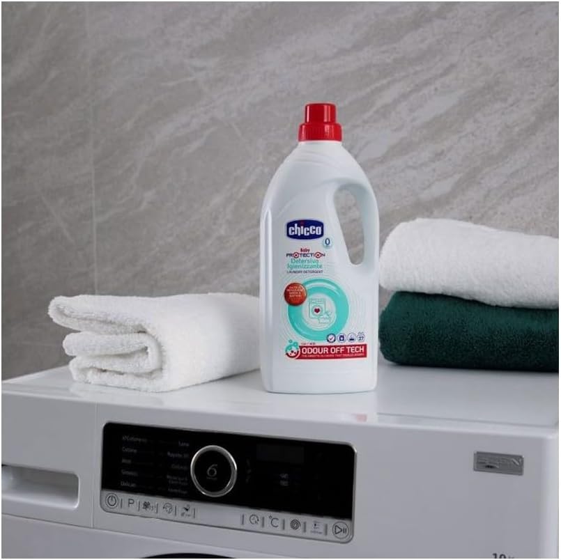 Artsana Chicco Baby Protection Detersivo Bucato Igienizzante per i vestiti del bambino e della famiglia abbatte gli Odori 0+ Mesi 1.5 L - immagine 4
