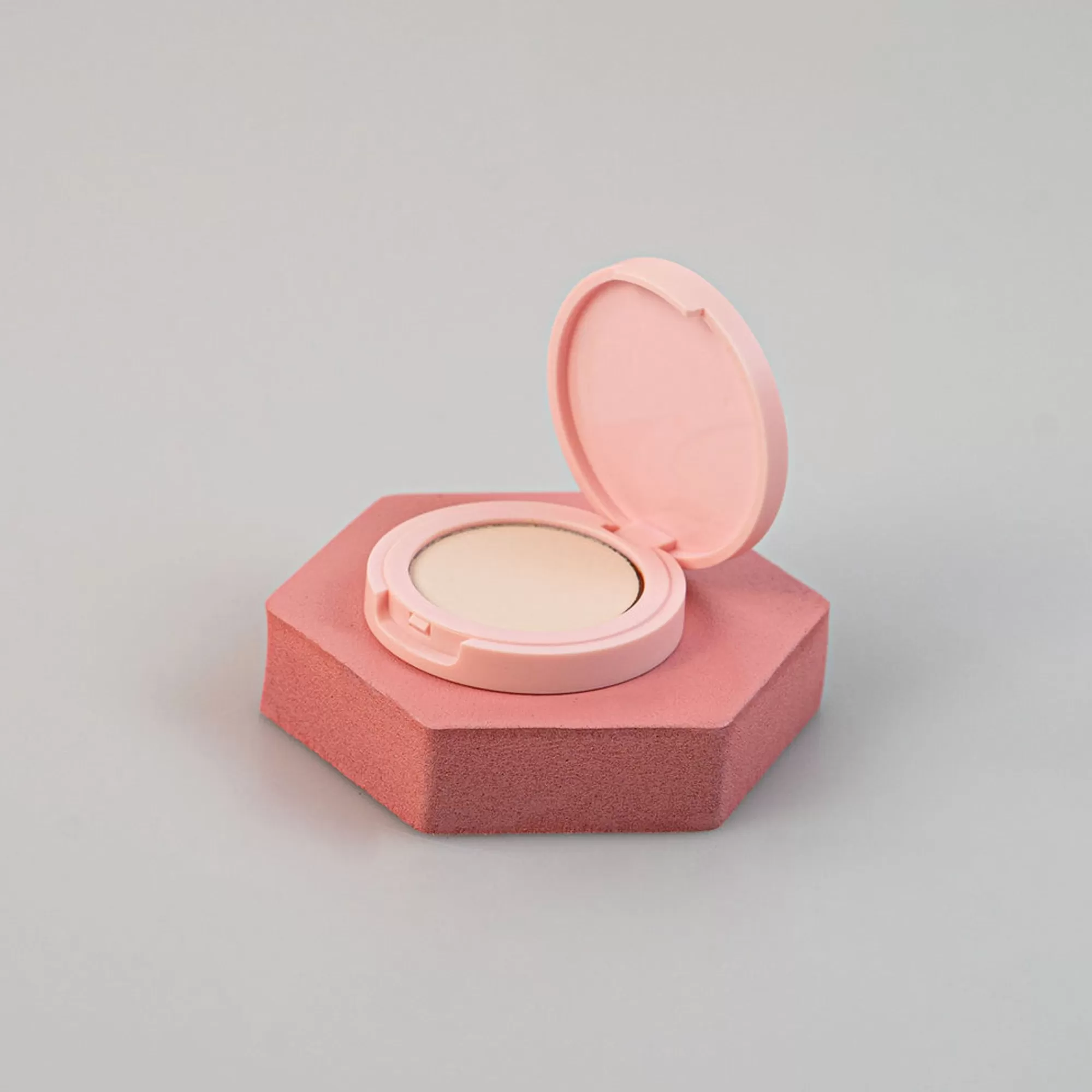 MINISO Make Up-Pressed Powder – Pink Cube (02 Porcelain) - immagine 3