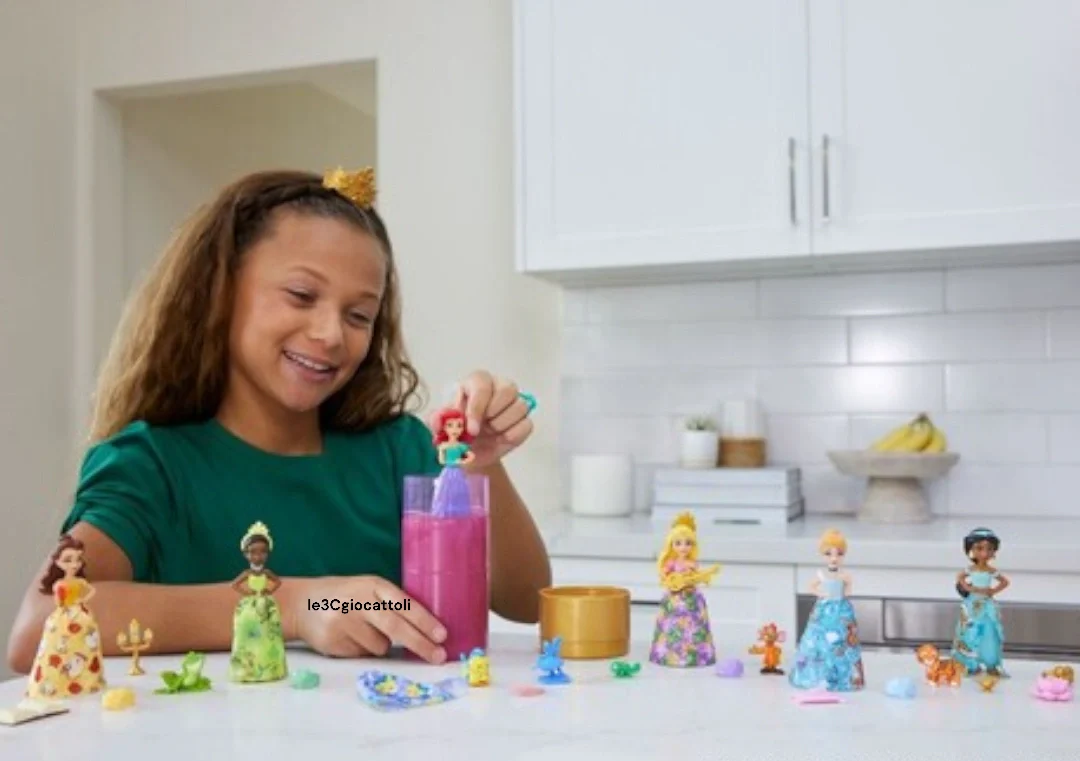 Disney Princess Royal Color Reveal - immagine 7